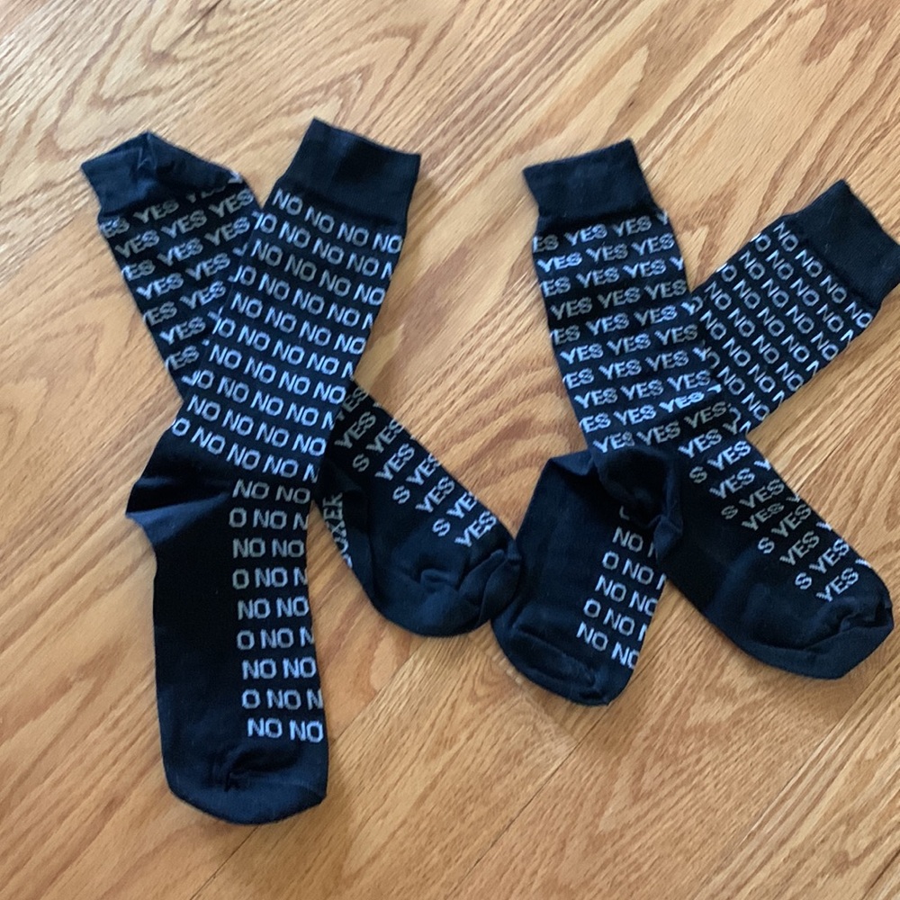 Yes/No Novelty Socks 2pair. Worn once.